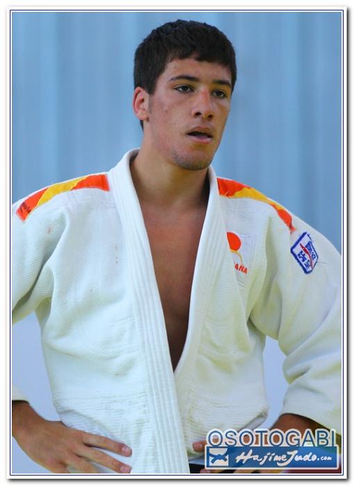 CEU2011 200017